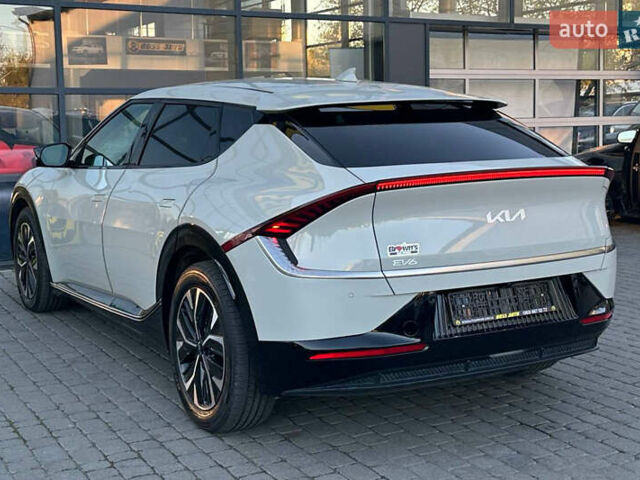 Бежевый Киа EV6, объемом двигателя 0 л и пробегом 112 тыс. км за 24500 $, фото 4 на Automoto.ua
