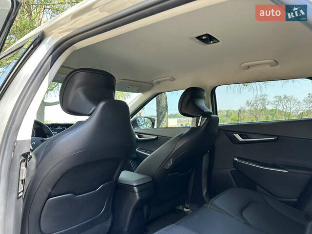 Бежевий Кіа EV6, об'ємом двигуна 0 л та пробігом 96 тис. км за 23000 $, фото 34 на Automoto.ua