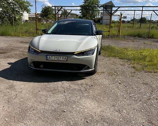 Бежевый Киа EV6, объемом двигателя 0 л и пробегом 50 тыс. км за 23500 $, фото 16 на Automoto.ua