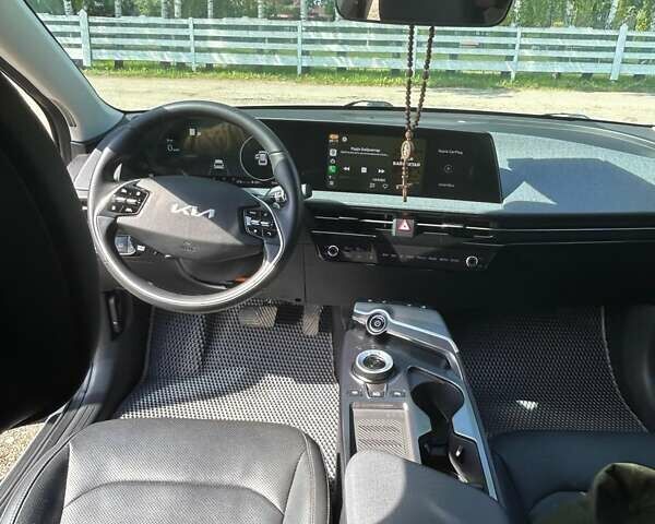 Бежевый Киа EV6, объемом двигателя 0 л и пробегом 50 тыс. км за 23500 $, фото 14 на Automoto.ua