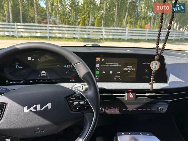 Бежевый Киа EV6, объемом двигателя 0 л и пробегом 50 тыс. км за 23500 $, фото 2 на Automoto.ua