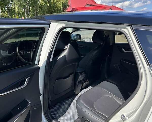 Бежевый Киа EV6, объемом двигателя 0 л и пробегом 50 тыс. км за 23500 $, фото 10 на Automoto.ua