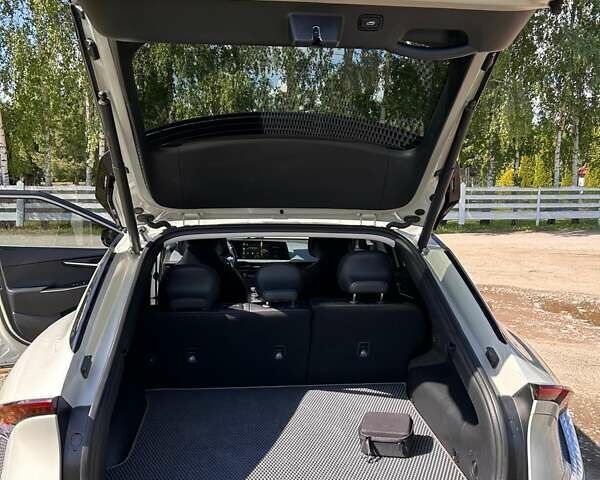 Бежевый Киа EV6, объемом двигателя 0 л и пробегом 50 тыс. км за 23500 $, фото 13 на Automoto.ua