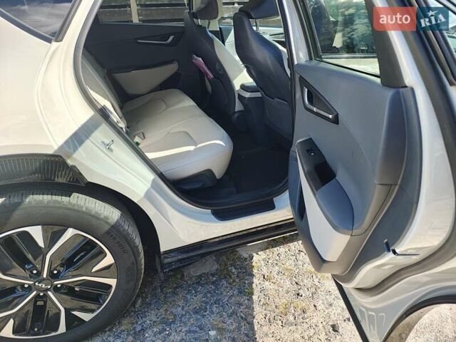 Бежевий Кіа EV6, об'ємом двигуна 0 л та пробігом 30 тис. км за 25500 $, фото 19 на Automoto.ua