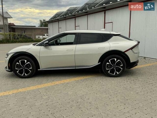 Бежевый Киа EV6, объемом двигателя 0 л и пробегом 33 тыс. км за 25750 $, фото 30 на Automoto.ua