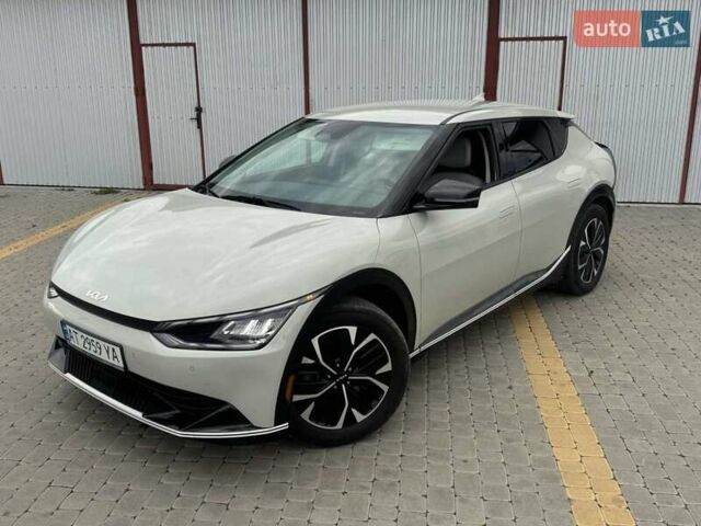 Бежевый Киа EV6, объемом двигателя 0 л и пробегом 33 тыс. км за 25750 $, фото 37 на Automoto.ua