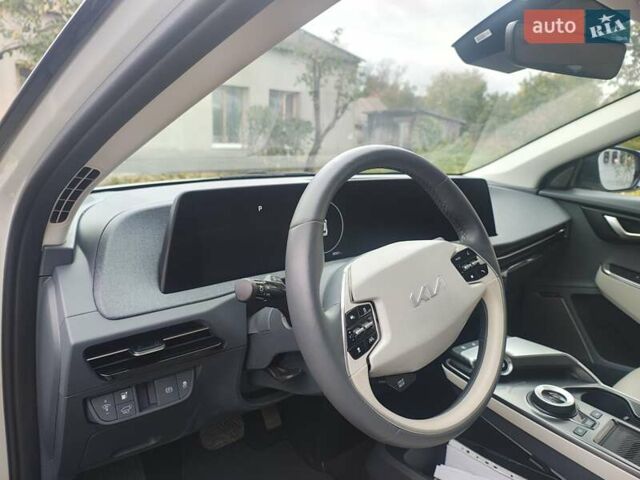 Киа EV6 2023 в Лубнах на Automoto.ua Бежевый Киа EV6, объемом двигателя 0 л и пробегом 32 тыс. км за 25200 $, фото 35 на Automoto.ua