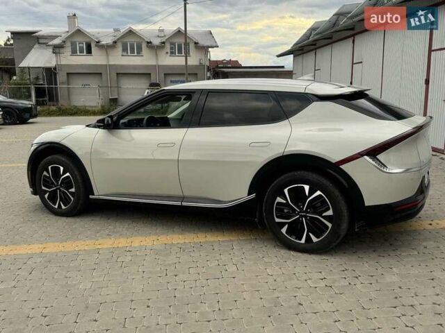 Бежевый Киа EV6, объемом двигателя 0 л и пробегом 33 тыс. км за 25750 $, фото 33 на Automoto.ua