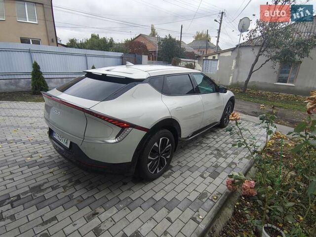 Киа EV6 2023 в Лубнах на Automoto.ua Бежевый Киа EV6, объемом двигателя 0 л и пробегом 32 тыс. км за 25200 $, фото 12 на Automoto.ua