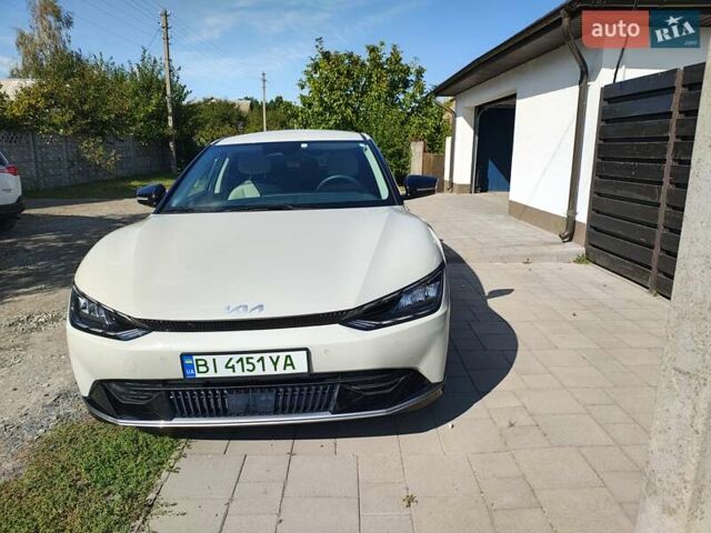 Бежевий Кіа EV6, об'ємом двигуна 0 л та пробігом 30 тис. км за 25500 $, фото 3 на Automoto.ua