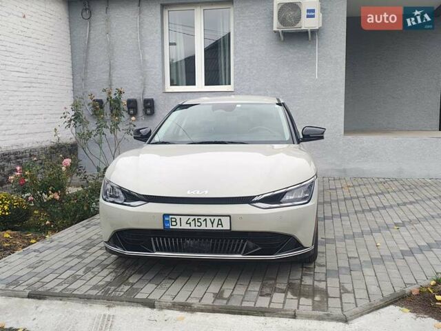 Киа EV6 2023 в Лубнах на Automoto.ua Бежевый Киа EV6, объемом двигателя 0 л и пробегом 32 тыс. км за 25200 $, фото 20 на Automoto.ua