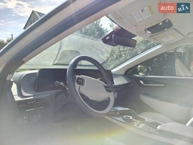 Бежевий Кіа EV6, об'ємом двигуна 0 л та пробігом 30 тис. км за 25500 $, фото 27 на Automoto.ua