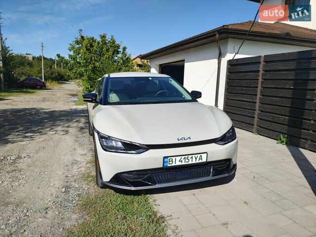 Бежевий Кіа EV6, об'ємом двигуна 0 л та пробігом 30 тис. км за 25500 $, фото 4 на Automoto.ua