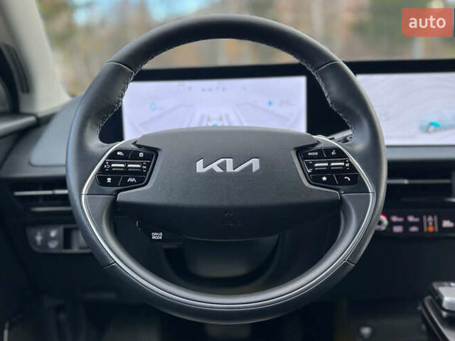 Бежевый Киа EV6, объемом двигателя 0 л и пробегом 2 тыс. км за 31850 $, фото 9 на Automoto.ua