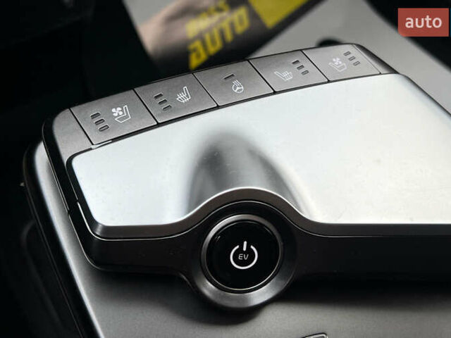 Бежевый Киа EV6, объемом двигателя 0 л и пробегом 2 тыс. км за 31850 $, фото 17 на Automoto.ua