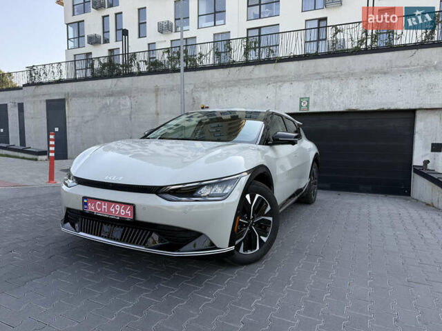 Бежевый Киа EV6, объемом двигателя 0 л и пробегом 1 тыс. км за 33800 $, фото 4 на Automoto.ua