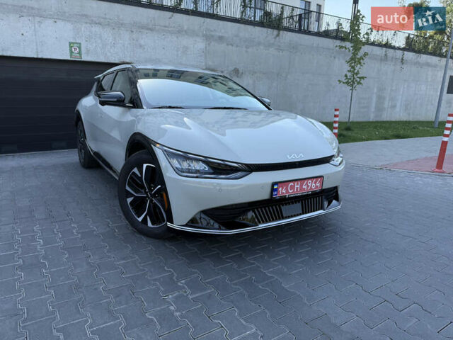 Бежевый Киа EV6, объемом двигателя 0 л и пробегом 1 тыс. км за 33800 $, фото 2 на Automoto.ua