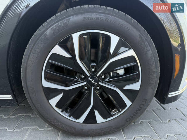 Бежевый Киа EV6, объемом двигателя 0 л и пробегом 1 тыс. км за 33800 $, фото 30 на Automoto.ua