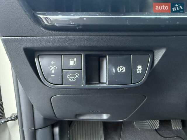 Бежевый Киа EV6, объемом двигателя 0 л и пробегом 1 тыс. км за 31850 $, фото 21 на Automoto.ua