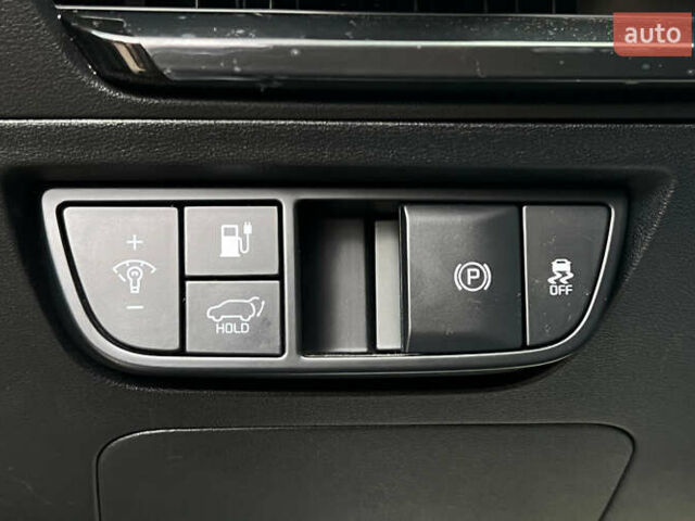 Бежевый Киа EV6, объемом двигателя 0 л и пробегом 2 тыс. км за 31850 $, фото 22 на Automoto.ua