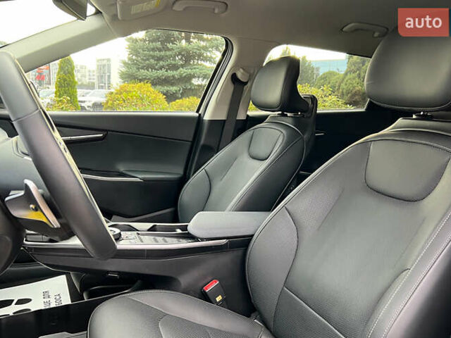 Бежевый Киа EV6, объемом двигателя 0 л и пробегом 2 тыс. км за 31850 $, фото 8 на Automoto.ua