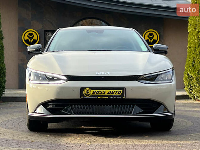 Бежевый Киа EV6, объемом двигателя 0 л и пробегом 2 тыс. км за 31850 $, фото 1 на Automoto.ua