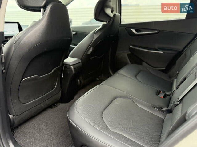 Бежевый Киа EV6, объемом двигателя 0 л и пробегом 1 тыс. км за 31850 $, фото 8 на Automoto.ua