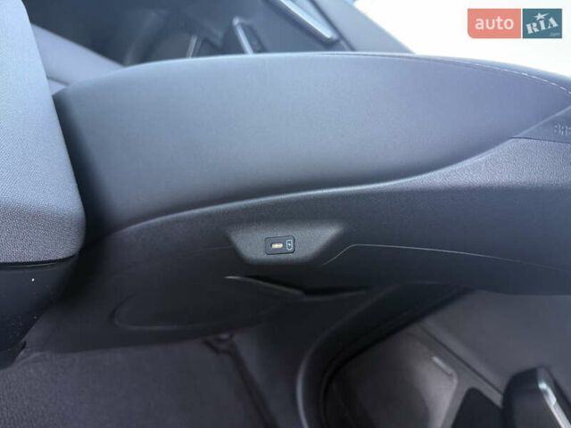 Бежевый Киа EV6, объемом двигателя 0 л и пробегом 1 тыс. км за 31850 $, фото 26 на Automoto.ua