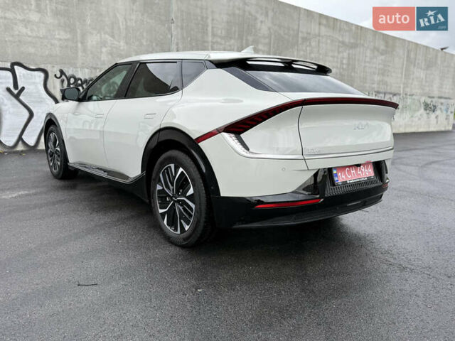 Бежевый Киа EV6, объемом двигателя 0 л и пробегом 1 тыс. км за 31850 $, фото 6 на Automoto.ua
