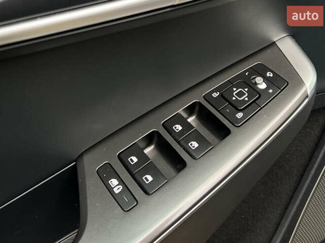 Бежевый Киа EV6, объемом двигателя 0 л и пробегом 2 тыс. км за 31850 $, фото 19 на Automoto.ua