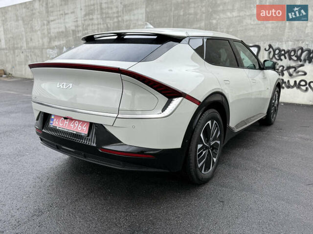 Бежевый Киа EV6, объемом двигателя 0 л и пробегом 1 тыс. км за 31850 $, фото 5 на Automoto.ua