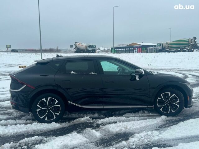Черный Киа EV6, объемом двигателя 0 л и пробегом 59 тыс. км за 25340 $, фото 10 на Automoto.ua