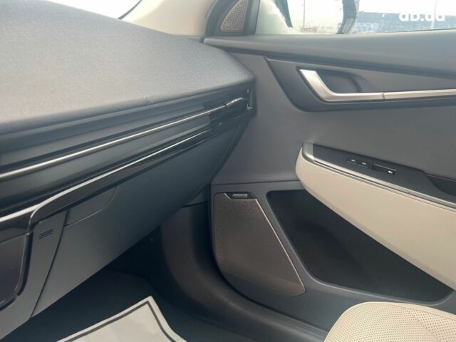 Черный Киа EV6, объемом двигателя 0 л и пробегом 59 тыс. км за 25340 $, фото 27 на Automoto.ua