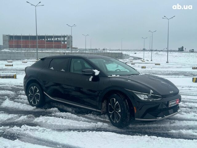 Черный Киа EV6, объемом двигателя 0 л и пробегом 59 тыс. км за 25340 $, фото 12 на Automoto.ua