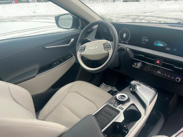 Черный Киа EV6, объемом двигателя 0 л и пробегом 59 тыс. км за 25340 $, фото 41 на Automoto.ua