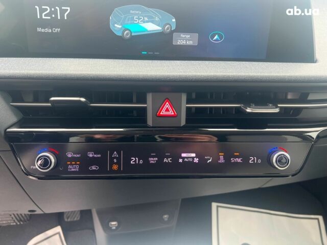 Черный Киа EV6, объемом двигателя 0 л и пробегом 59 тыс. км за 25340 $, фото 23 на Automoto.ua