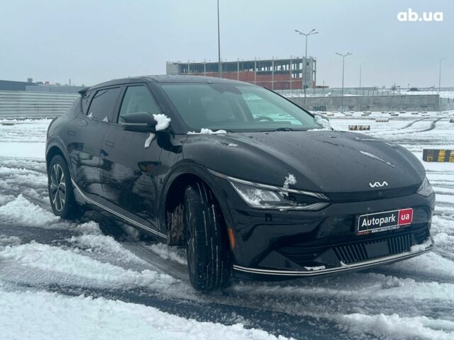 Черный Киа EV6, объемом двигателя 0 л и пробегом 59 тыс. км за 25340 $, фото 13 на Automoto.ua