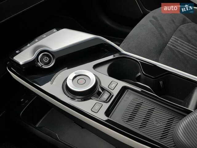 Черный Киа EV6, объемом двигателя 0 л и пробегом 49 тыс. км за 28900 $, фото 26 на Automoto.ua