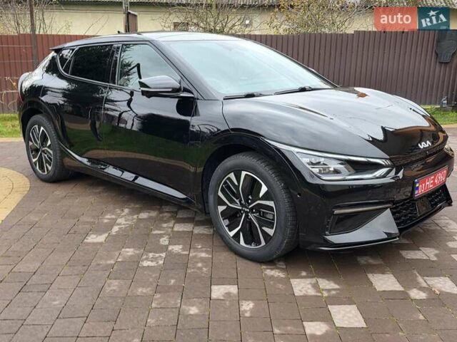 Черный Киа EV6, объемом двигателя 0 л и пробегом 49 тыс. км за 28900 $, фото 3 на Automoto.ua