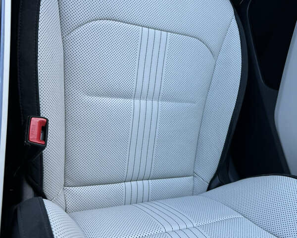 Чорний Кіа EV6, об'ємом двигуна 0 л та пробігом 30 тис. км за 29000 $, фото 28 на Automoto.ua