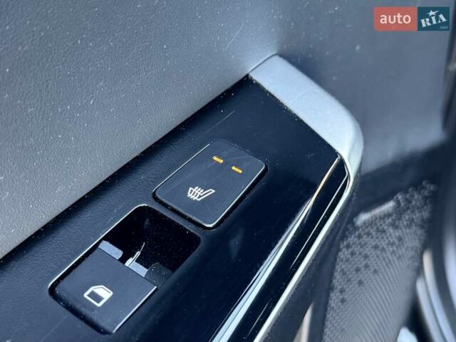 Черный Киа EV6, объемом двигателя 0 л и пробегом 95 тыс. км за 23900 $, фото 18 на Automoto.ua