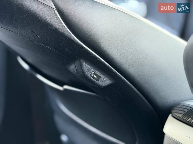 Черный Киа EV6, объемом двигателя 0 л и пробегом 94 тыс. км за 26300 $, фото 43 на Automoto.ua