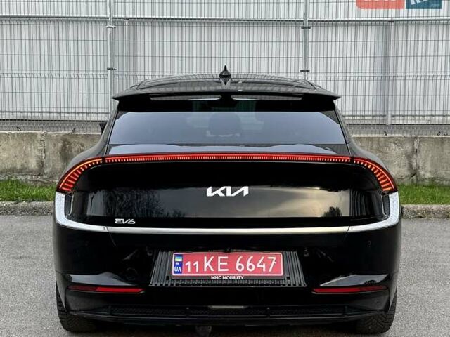 Черный Киа EV6, объемом двигателя 0 л и пробегом 95 тыс. км за 23900 $, фото 4 на Automoto.ua