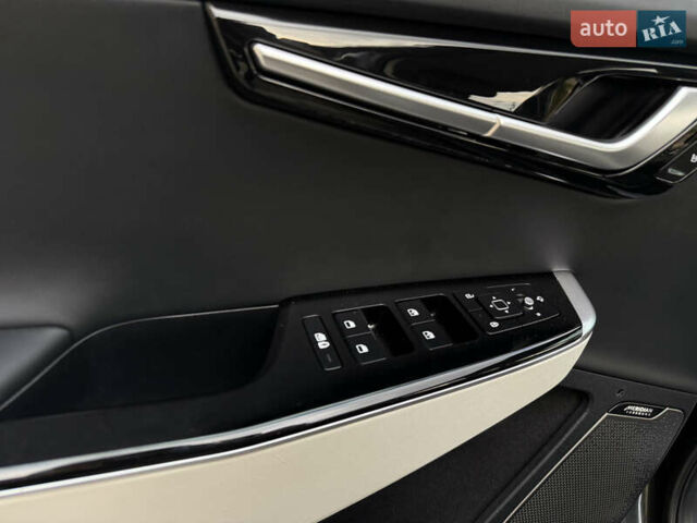 Черный Киа EV6, объемом двигателя 0 л и пробегом 54 тыс. км за 23999 $, фото 36 на Automoto.ua