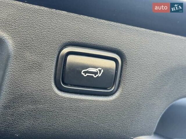 Черный Киа EV6, объемом двигателя 0 л и пробегом 95 тыс. км за 23900 $, фото 20 на Automoto.ua
