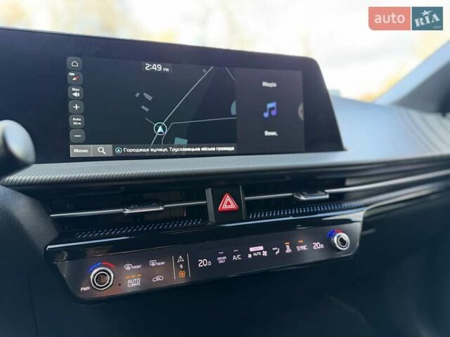 Черный Киа EV6, объемом двигателя 0 л и пробегом 83 тыс. км за 27200 $, фото 80 на Automoto.ua