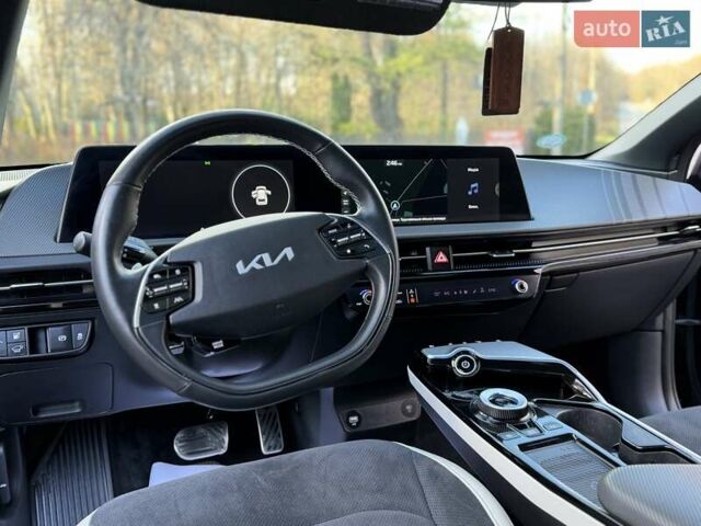 Черный Киа EV6, объемом двигателя 0 л и пробегом 83 тыс. км за 27200 $, фото 72 на Automoto.ua