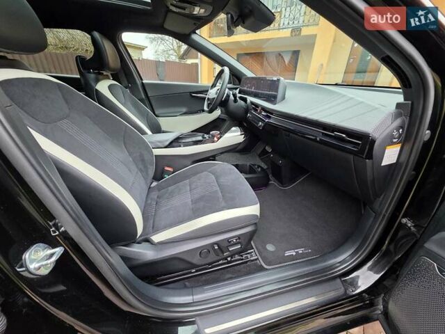 Черный Киа EV6, объемом двигателя 0 л и пробегом 49 тыс. км за 28900 $, фото 22 на Automoto.ua
