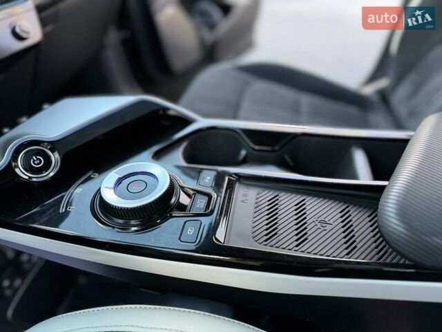 Черный Киа EV6, объемом двигателя 0 л и пробегом 94 тыс. км за 26300 $, фото 60 на Automoto.ua