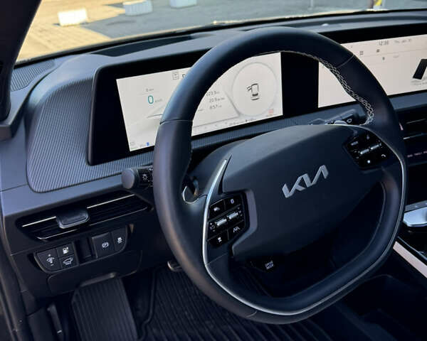 Чорний Кіа EV6, об'ємом двигуна 0 л та пробігом 30 тис. км за 29000 $, фото 39 на Automoto.ua
